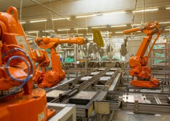 AI in Precision Machining: Closing the Gap Between the Model and the Metal