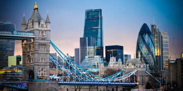 Why AI’s Biggest Value in Banking Isn’t Cost Cutting