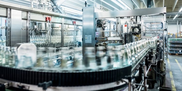 Industrial AI Can Help Close the Compliance Gap for European Food & Beverage Manufacturers as New EU Packaging Rules Take Effect 