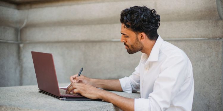 Your Savings App Should Not Move the Finish Line Because of One Good Month